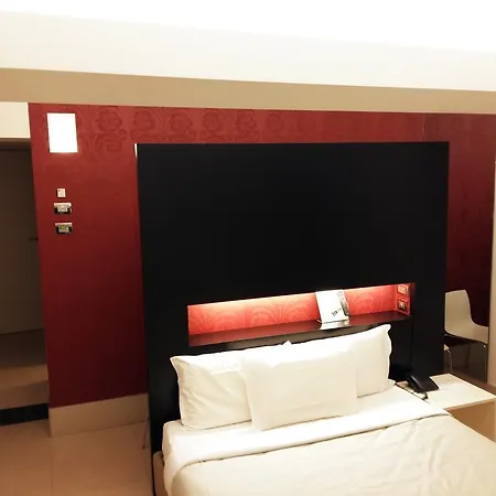 Savoy Hotel 4*