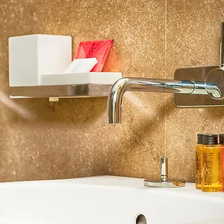 Savoy Hotel 4*