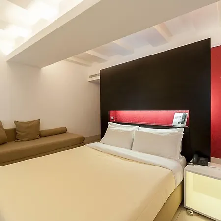 Savoy Hotel 4*